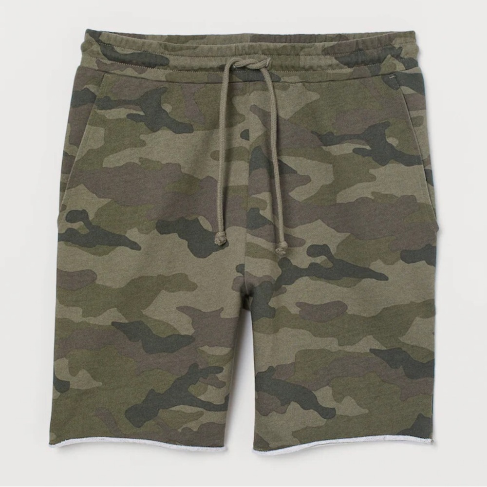 H&M Divided Men’s XL Army Green Camouflage Casual Athletic Drawstring Shorts EUC